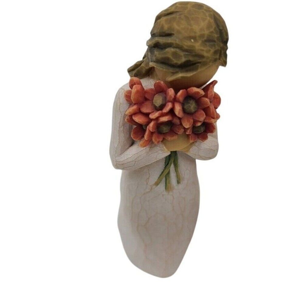 Willow Tree figurine Surrounded by Love 5" Sculpture Susan Lordi Demdaco 2009